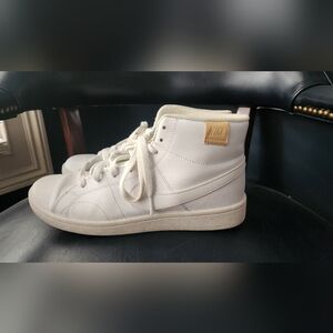 Nike Court Royal 2 Mid Women's Size 9